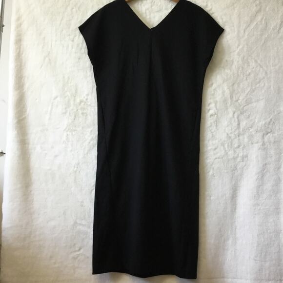 Sans & Sans Black Cap-Sleeved Dress With Tie - Picture 5 of 15